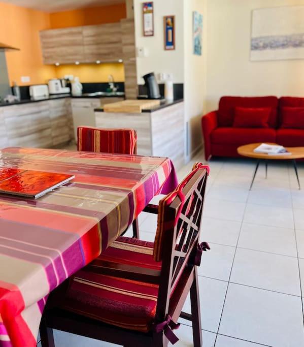 "Clavel 26" Joli T2 En Duplex A 3 Min Des Halles Sète Zewnętrze zdjęcie
